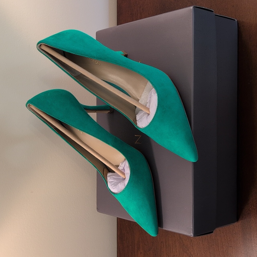 🎉SALE🎉 Host Pick 🎉 👠ANN TAYLOR MILA SUEDE PUMP - BRIGHT JADE 👠 - Picture 7 of 9